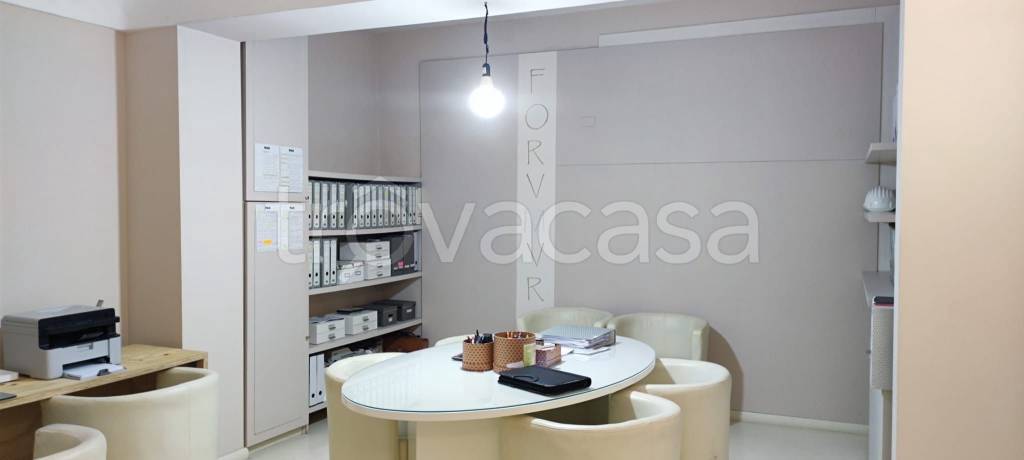 negozio in vendita a Piacenza in zona Centro Storico