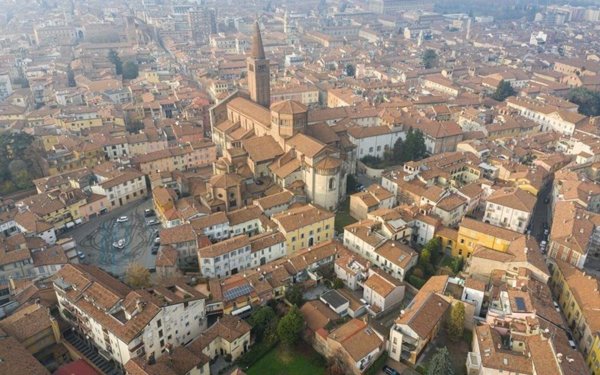 appartamento in vendita a Piacenza in zona Infrangibile