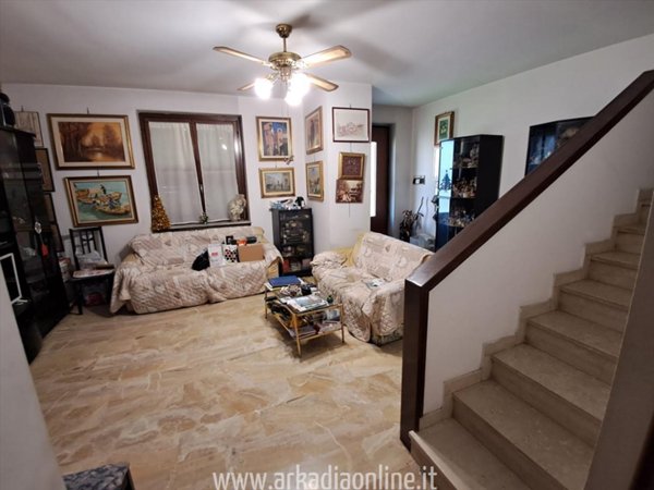 casa indipendente in vendita a Piacenza in zona Baia del Re