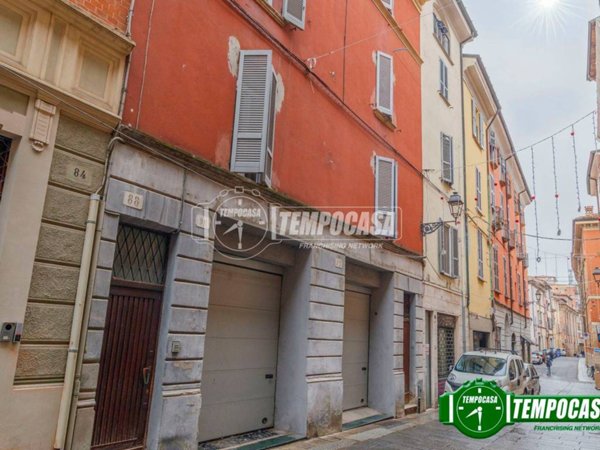 intera palazzina in vendita a Piacenza