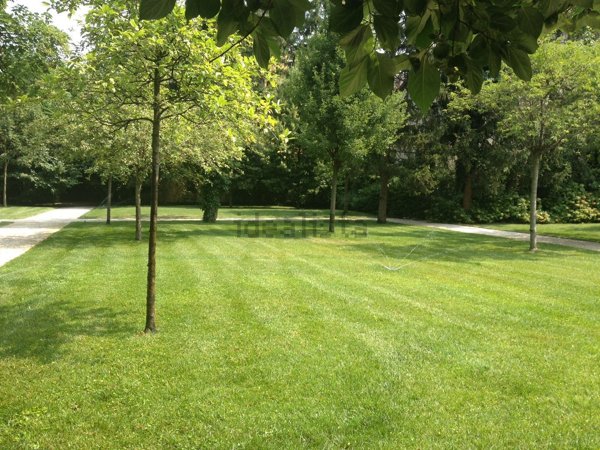 casa indipendente in vendita a Piacenza in zona Centro Storico