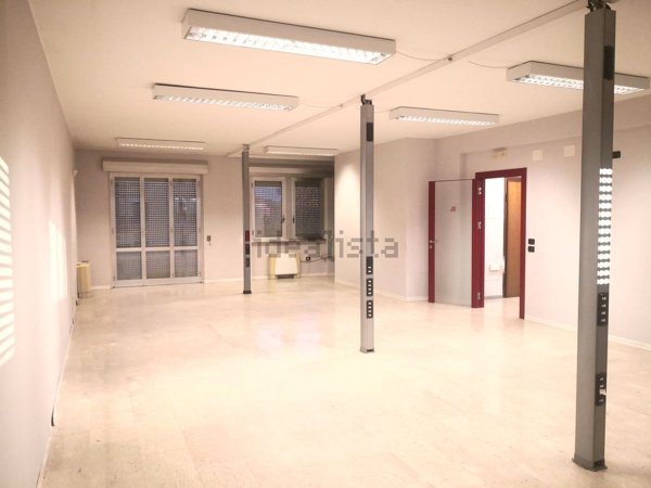 ufficio in vendita a Piacenza