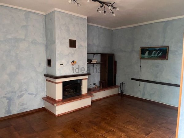 capannone in vendita a Piacenza in zona Veggioletta