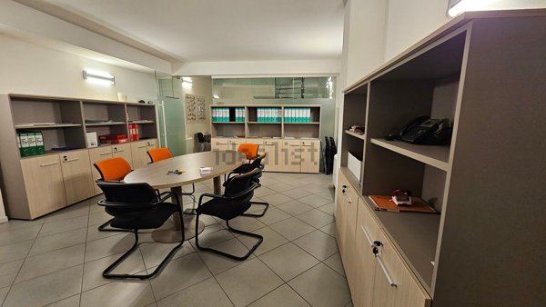 ufficio in vendita a Piacenza in zona Stadio