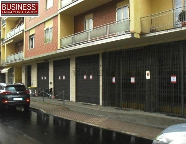negozio in vendita a Piacenza in zona Belvedere / Quartiere Duemila