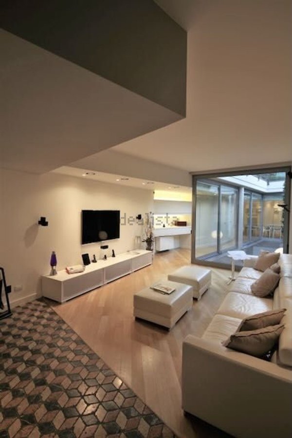 casa indipendente in vendita a Piacenza in zona Centro Storico