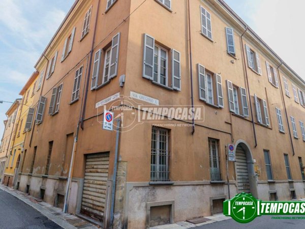 appartamento in vendita a Piacenza in zona Centro Storico