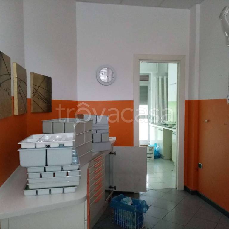 negozio in vendita a Piacenza in zona Borghetto