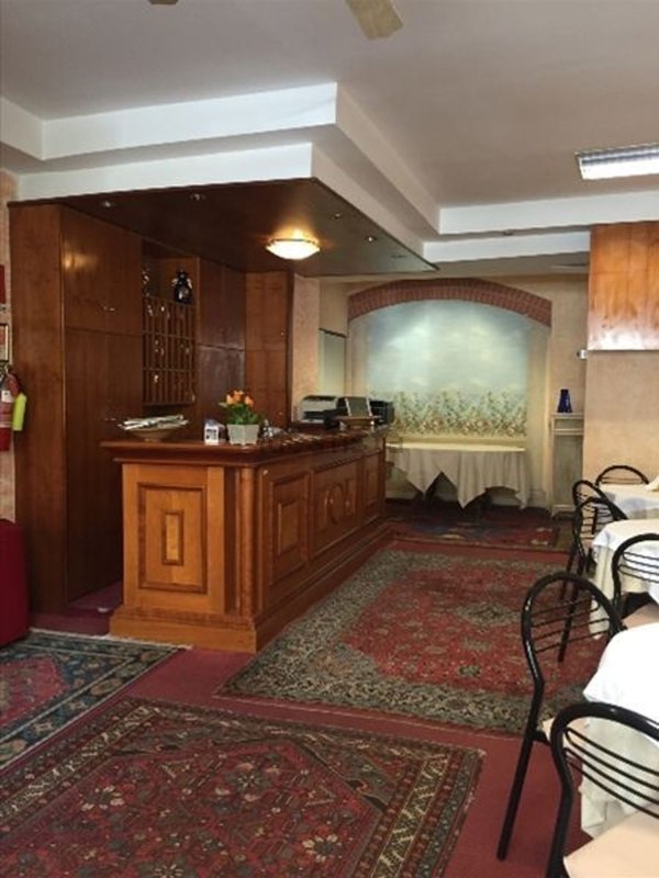 negozio in vendita a Piacenza in zona Centro Storico