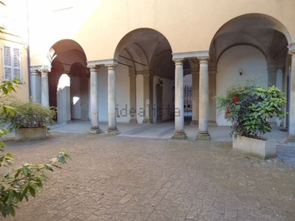 ufficio in vendita a Piacenza in zona Centro Storico