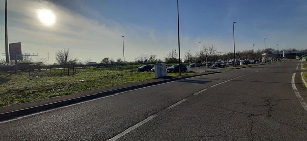 ufficio in vendita a Piacenza in zona Stadio