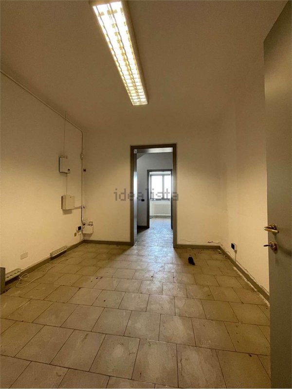 locale di sgombero in vendita a Piacenza in zona Roncaglia / Fossadello