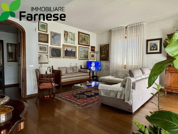 casa indipendente in vendita a Piacenza in zona Stadio