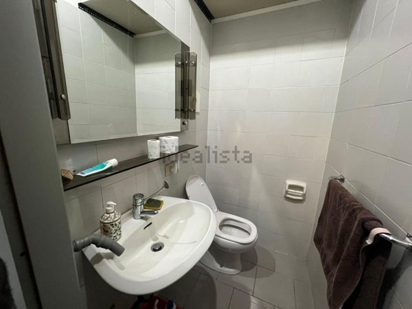 negozio in vendita a Piacenza in zona Veggioletta