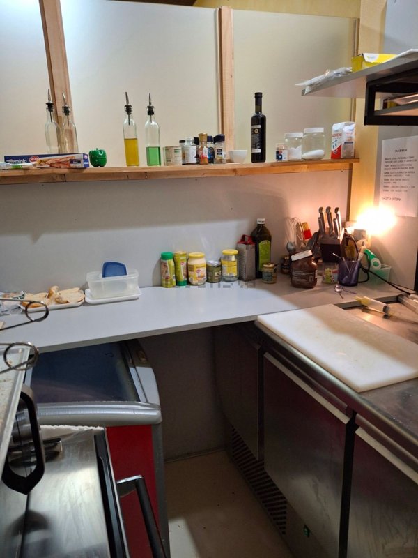 negozio in vendita a Piacenza