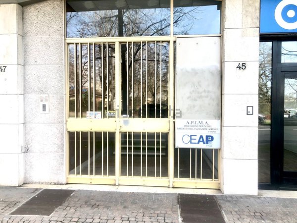 ufficio in vendita a Piacenza