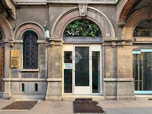 locale commerciale in vendita a Piacenza in zona Centro Storico