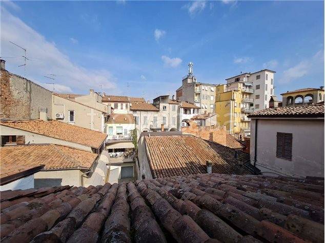 appartamento in vendita a Piacenza in zona Centro Storico