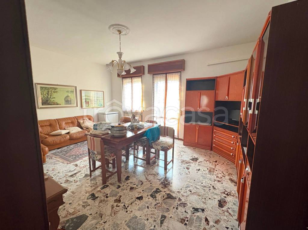 appartamento in vendita a Piacenza in zona Belvedere / Quartiere Duemila