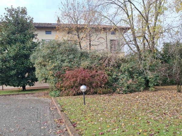 casa indipendente in vendita a Piacenza in zona Besurica