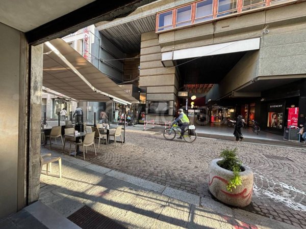 negozio in vendita a Piacenza in zona Centro Storico