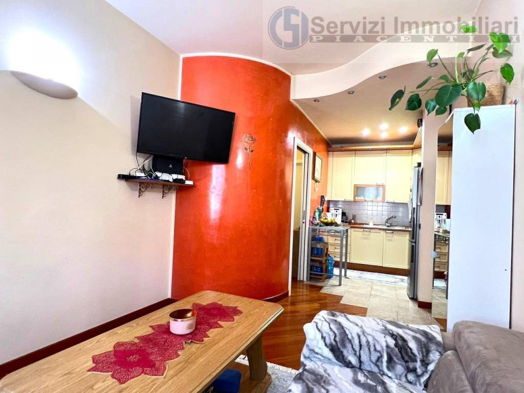 appartamento in vendita a Piacenza in zona Stadio