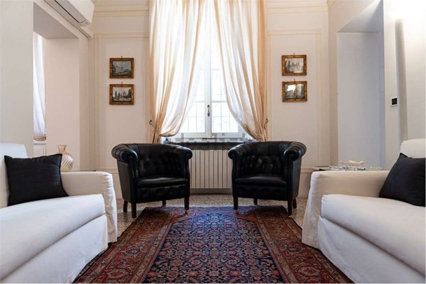 casa semindipendente in vendita a Piacenza in zona Centro Storico