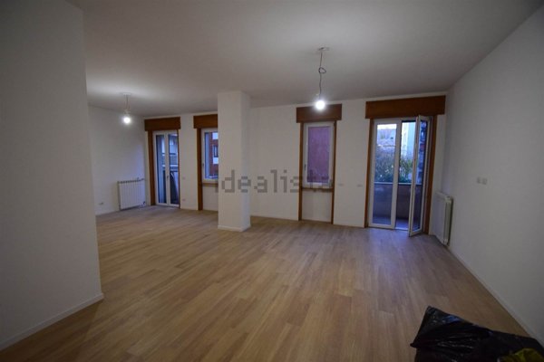 appartamento in vendita a Piacenza in zona Barriera Genova