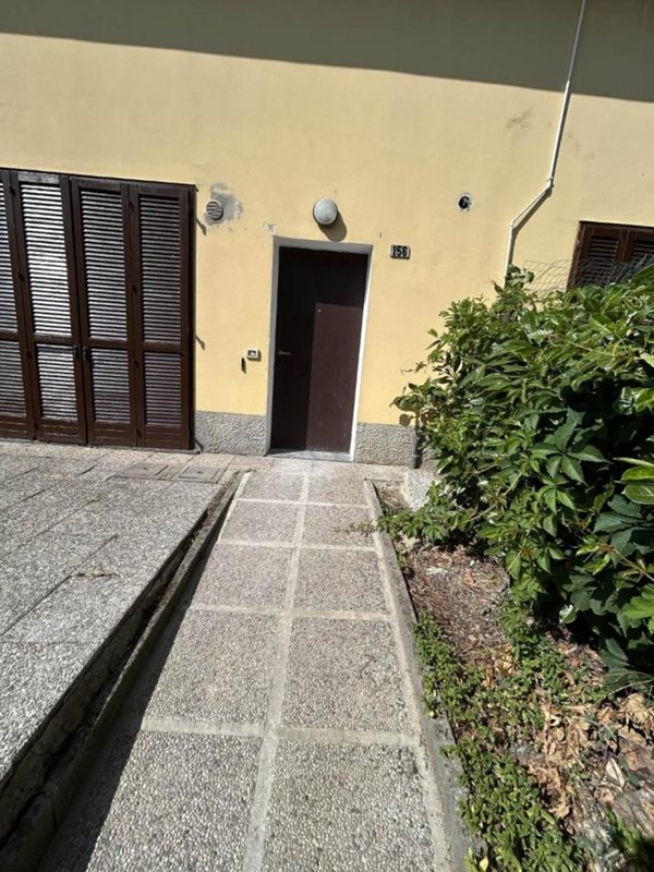 casa indipendente in vendita a Piacenza in zona Roncaglia / Fossadello