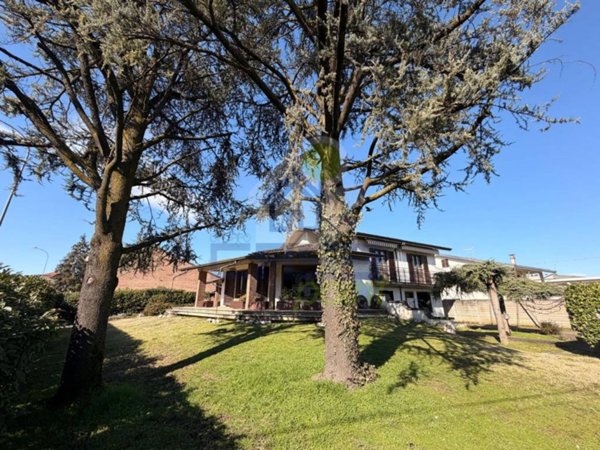 casa indipendente in vendita a Piacenza in zona Centro Storico