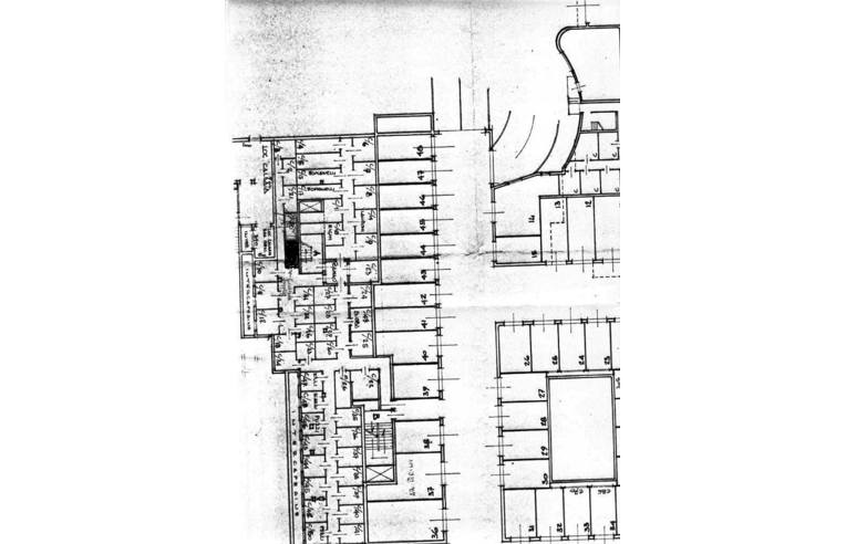 ufficio in vendita a Piacenza in zona Barriera Genova