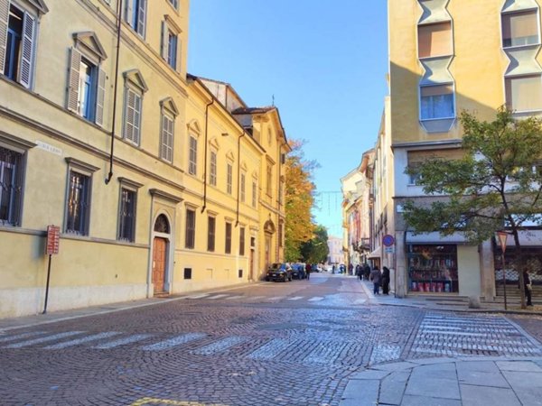 negozio in vendita a Piacenza