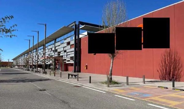 negozio in vendita a Piacenza in zona Montale