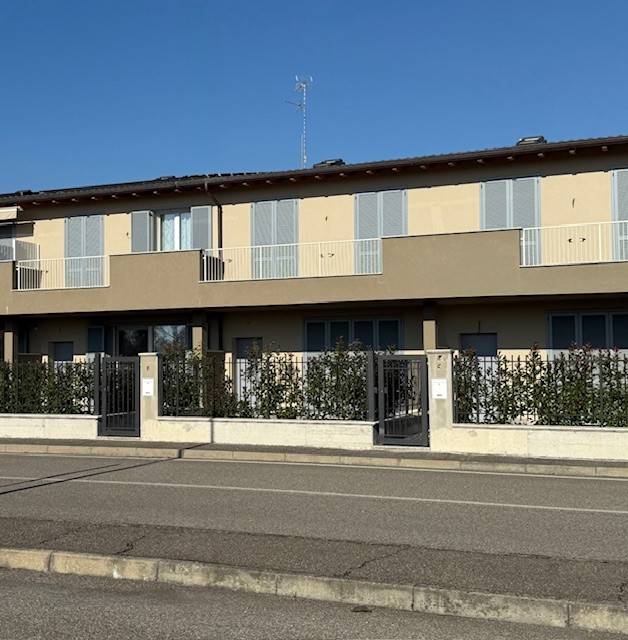casa indipendente in vendita a Piacenza in zona Besurica