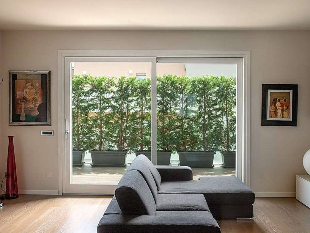 casa indipendente in vendita a Piacenza in zona Centro Storico