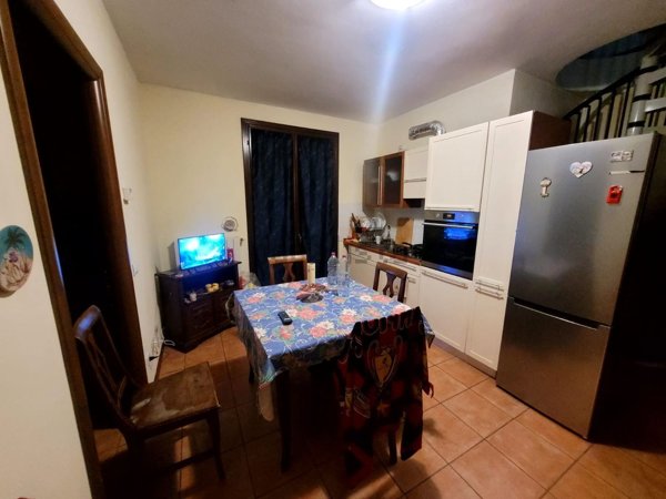 appartamento in vendita a Piacenza in zona Roncaglia / Fossadello