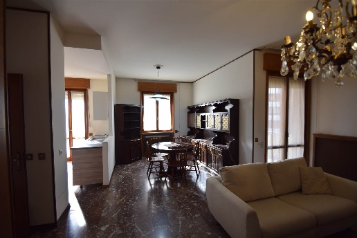 appartamento in vendita a Piacenza in zona Centro Storico