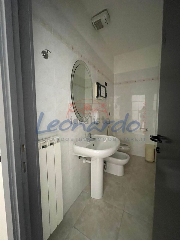 ufficio in vendita a Piacenza