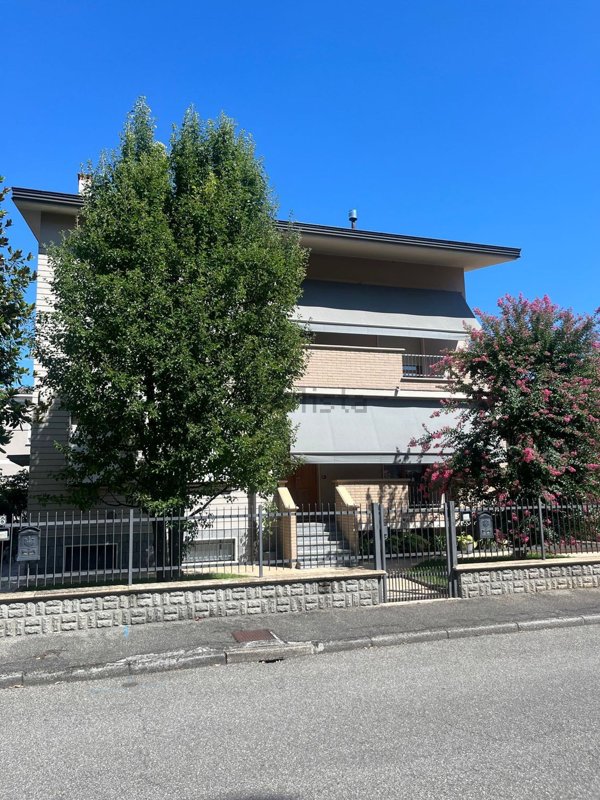 casa indipendente in vendita a Piacenza in zona Stadio