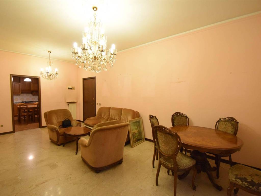 appartamento in vendita a Piacenza in zona Stadio