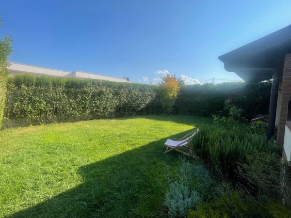 casa indipendente in vendita a Piacenza in zona Vallera