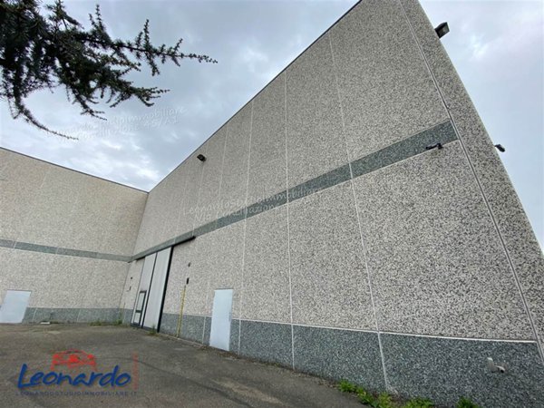 capannone in vendita a Piacenza