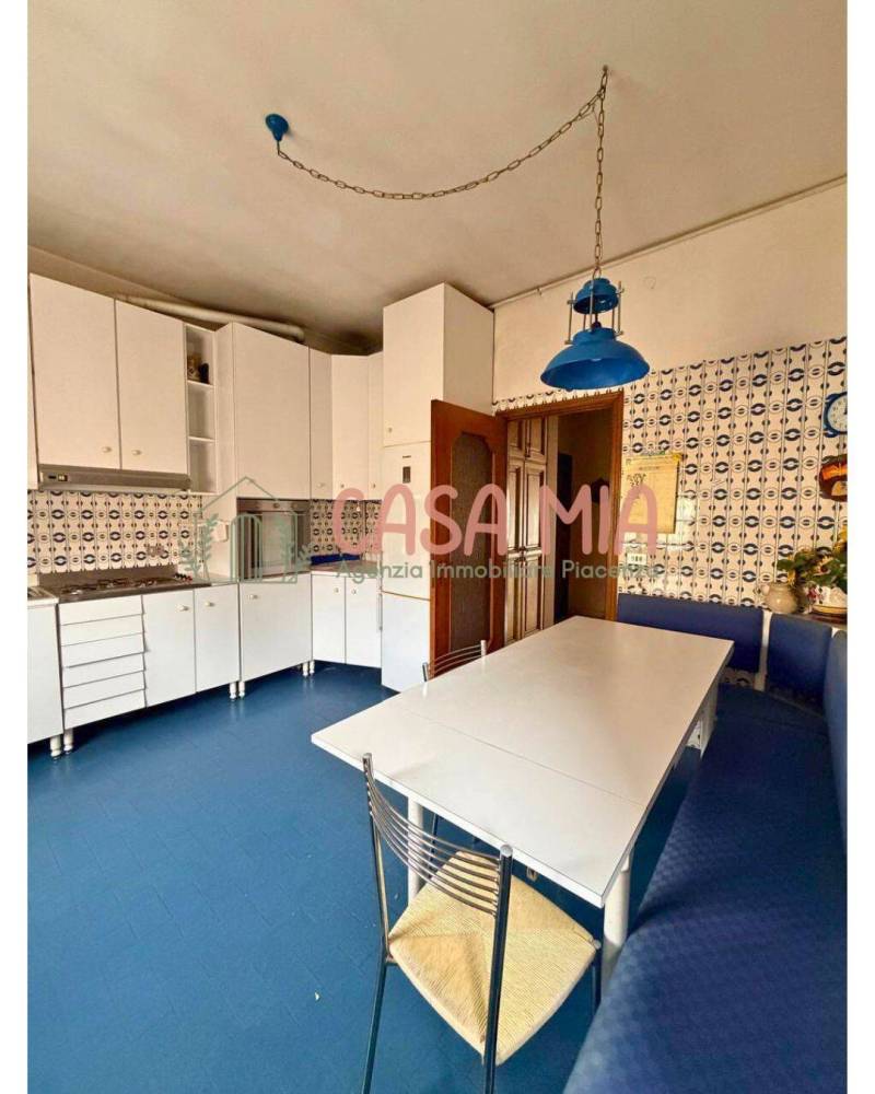 appartamento in vendita a Piacenza in zona Stadio