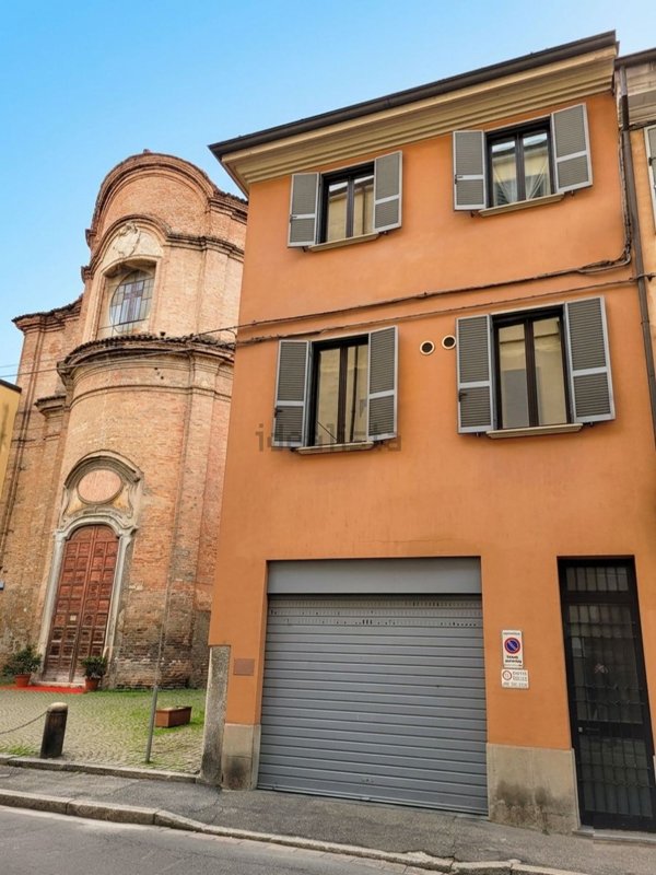 casa indipendente in vendita a Piacenza in zona Quarto