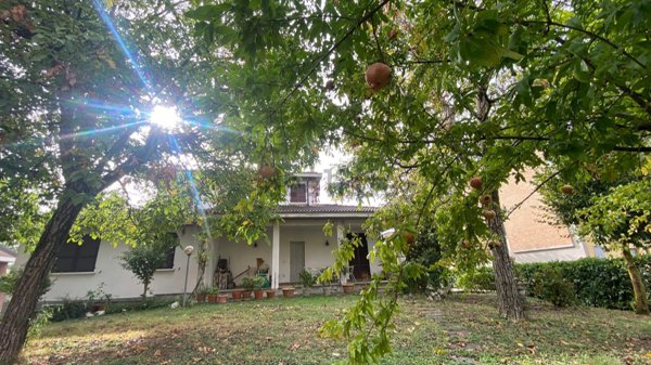 casa indipendente in vendita a Piacenza in zona Besurica