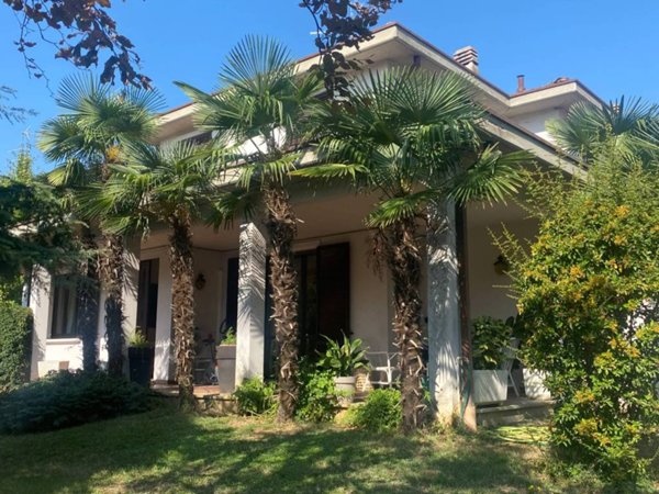 casa indipendente in vendita a Piacenza in zona Besurica