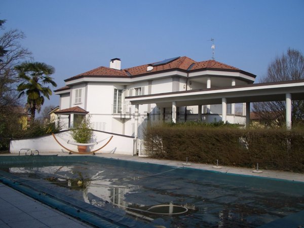 casa indipendente in vendita a Piacenza in zona Mucinasso