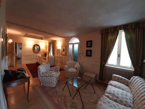 casa indipendente in vendita a Piacenza in zona Centro Storico