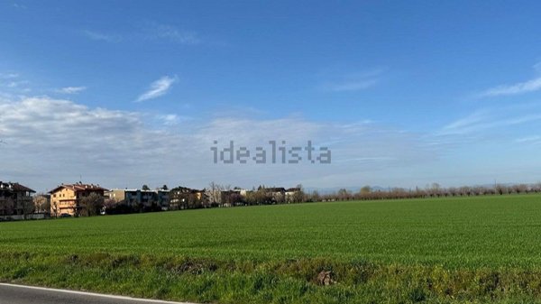 casa indipendente in vendita a Piacenza in zona Besurica