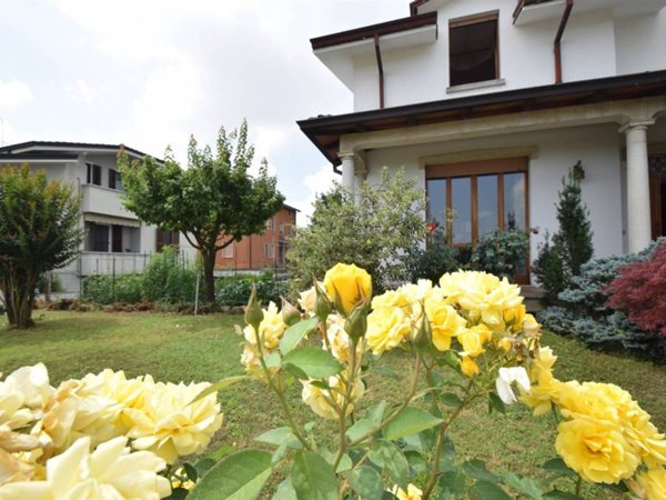 casa indipendente in vendita a Piacenza in zona Besurica